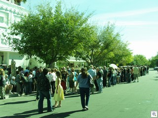 The line didn't shrink till almost 4pm. They just kept coming.