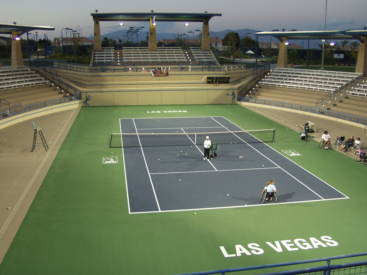 Теннис стадион. Корт теннис стадион. Место о большом теннисе. Теннис в Вегасе.