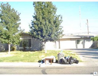 The garbage truck was just down the street, but the agent was in a hurry