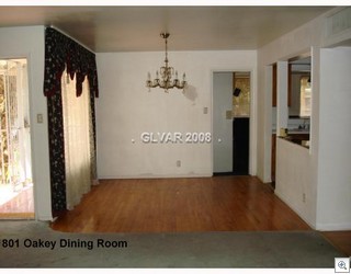 801 oakey dining room